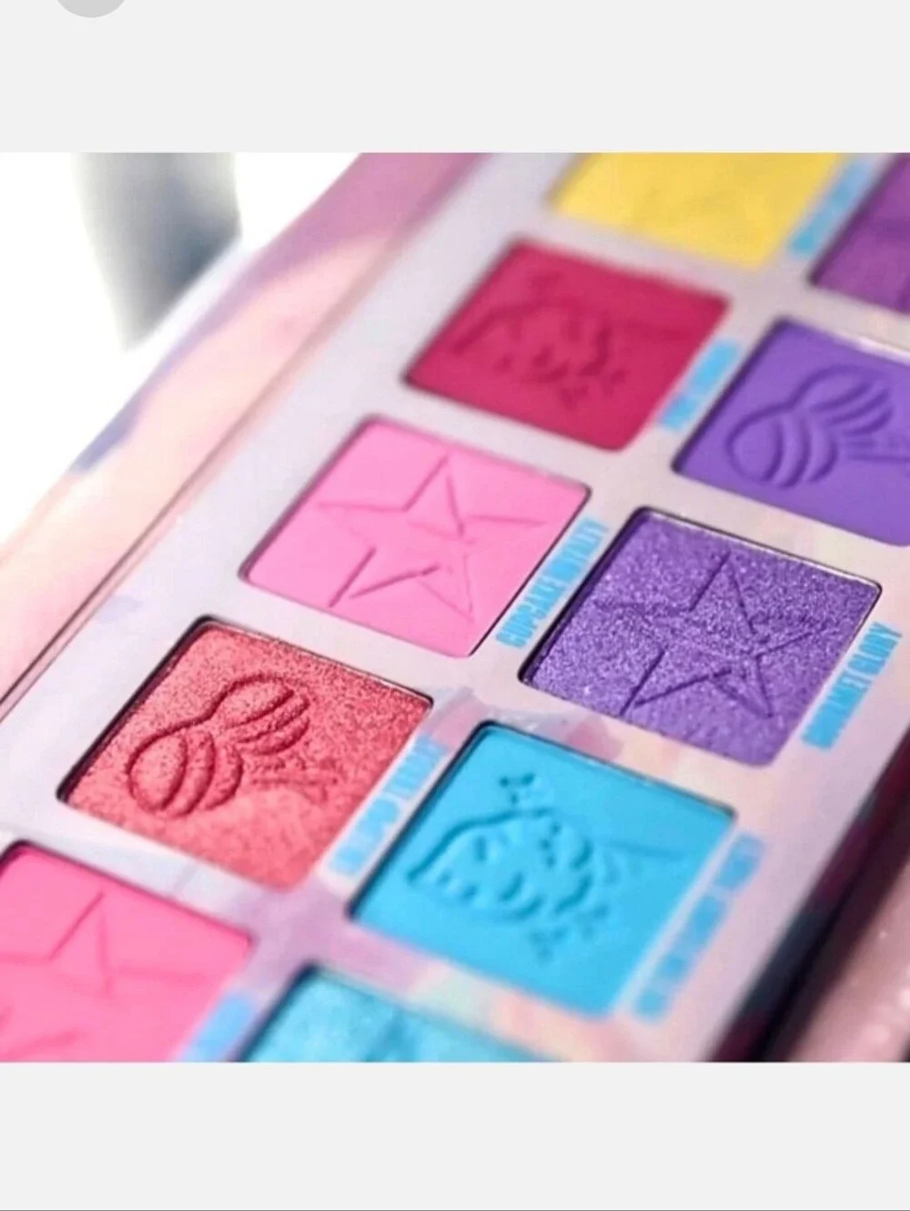 Cotton Candy Queen Eyeshadow Palette